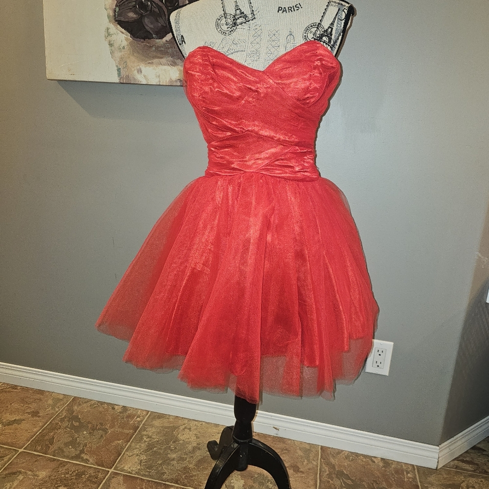 Red Tulle Mini Prom Dress